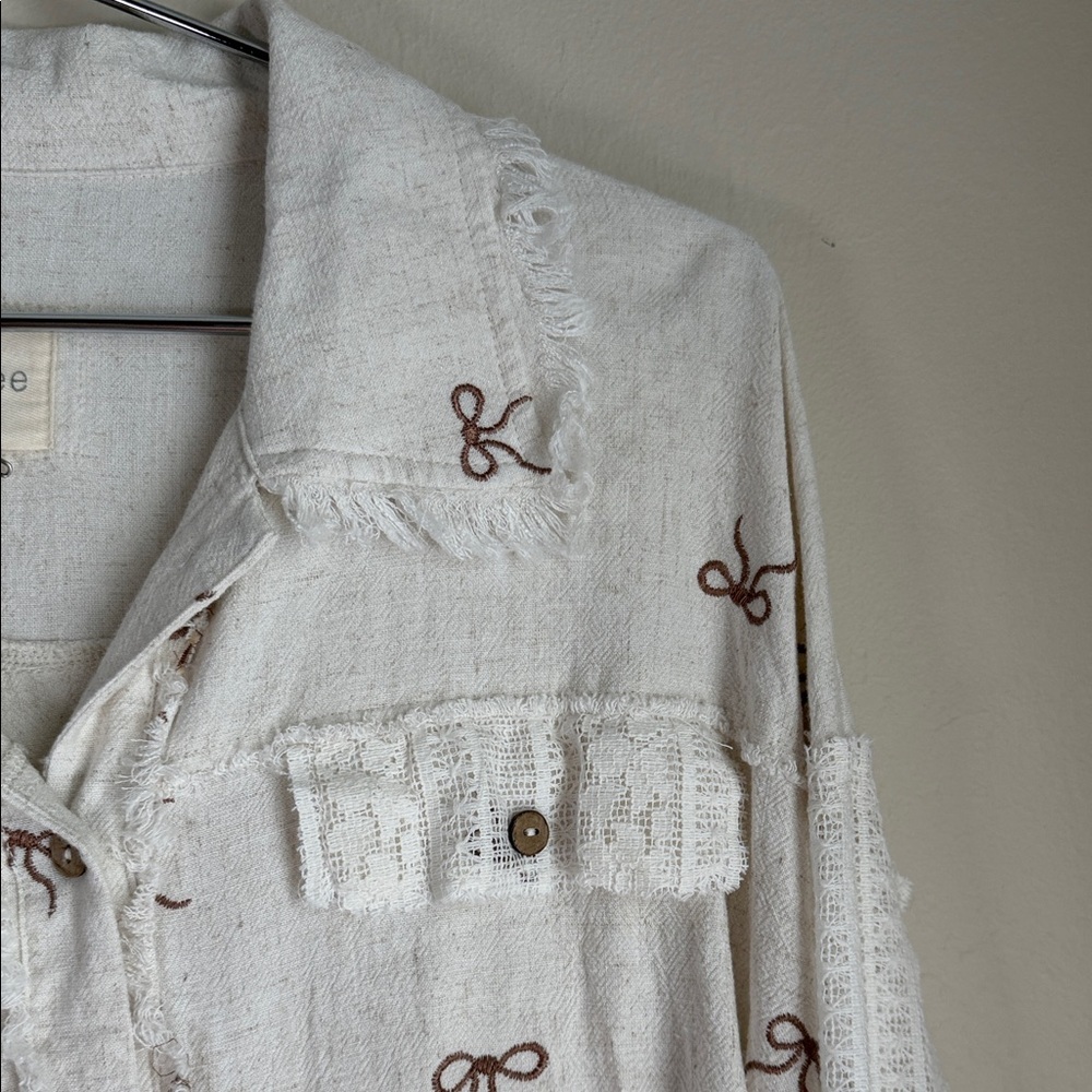 Umgee White Button-Down Shirt with Bow Embroidery - Picture 4 of 12